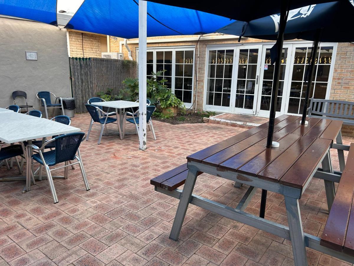 Jurien Bay Hotel Motel Экстерьер фото