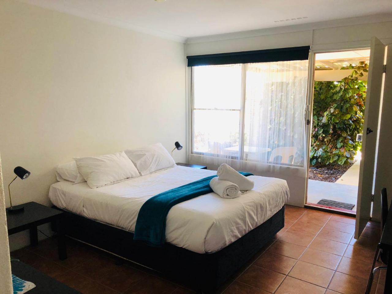 Jurien Bay Hotel Motel Экстерьер фото