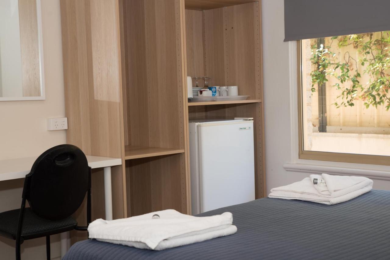 Jurien Bay Hotel Motel Экстерьер фото